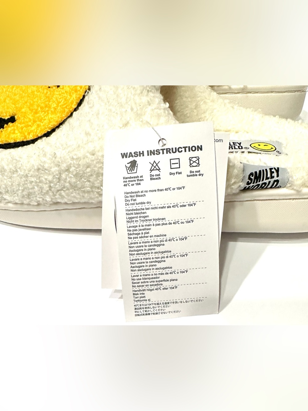 NEW SmileyWorld Women Smiley Face Warm Comfy Soft Slippers (M/L Fits up to US 8) - Picture 10 of 14